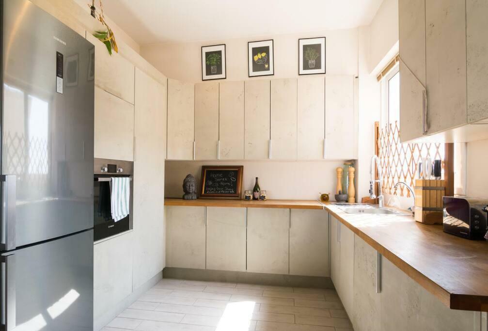 Appartamento Vas' Penthouse Nicosia Esterno foto