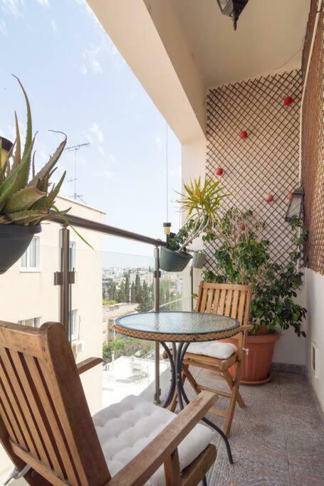 Appartamento Vas' Penthouse Nicosia Esterno foto